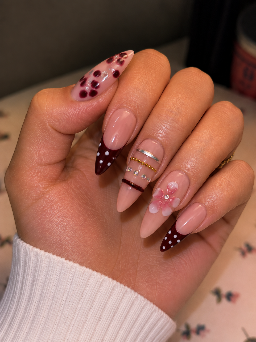 Stiletto nail set