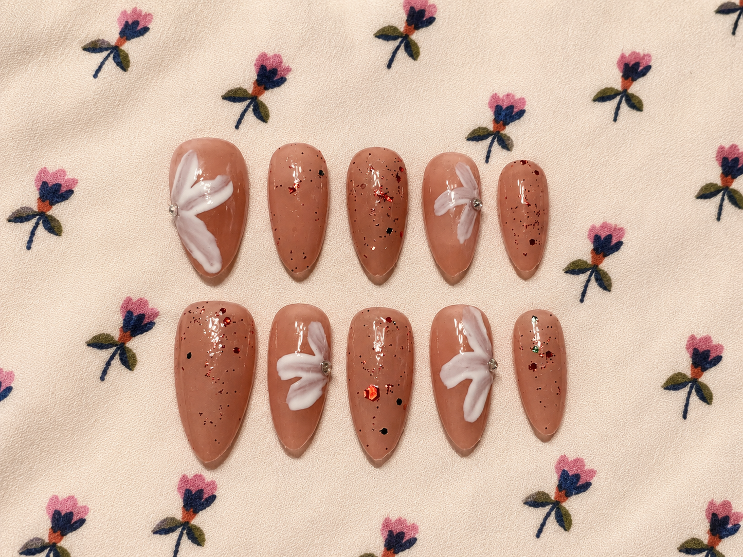 Almond nail set