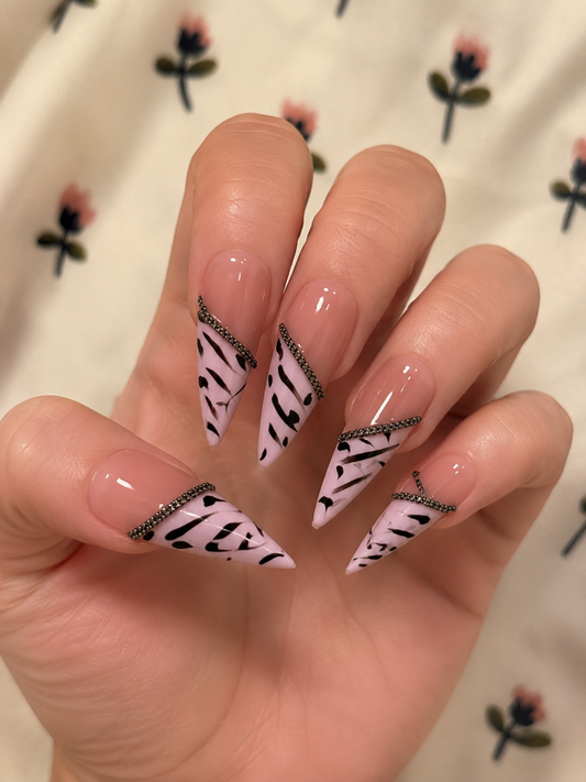 Stiletto nail set