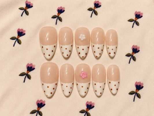 Almond nail set