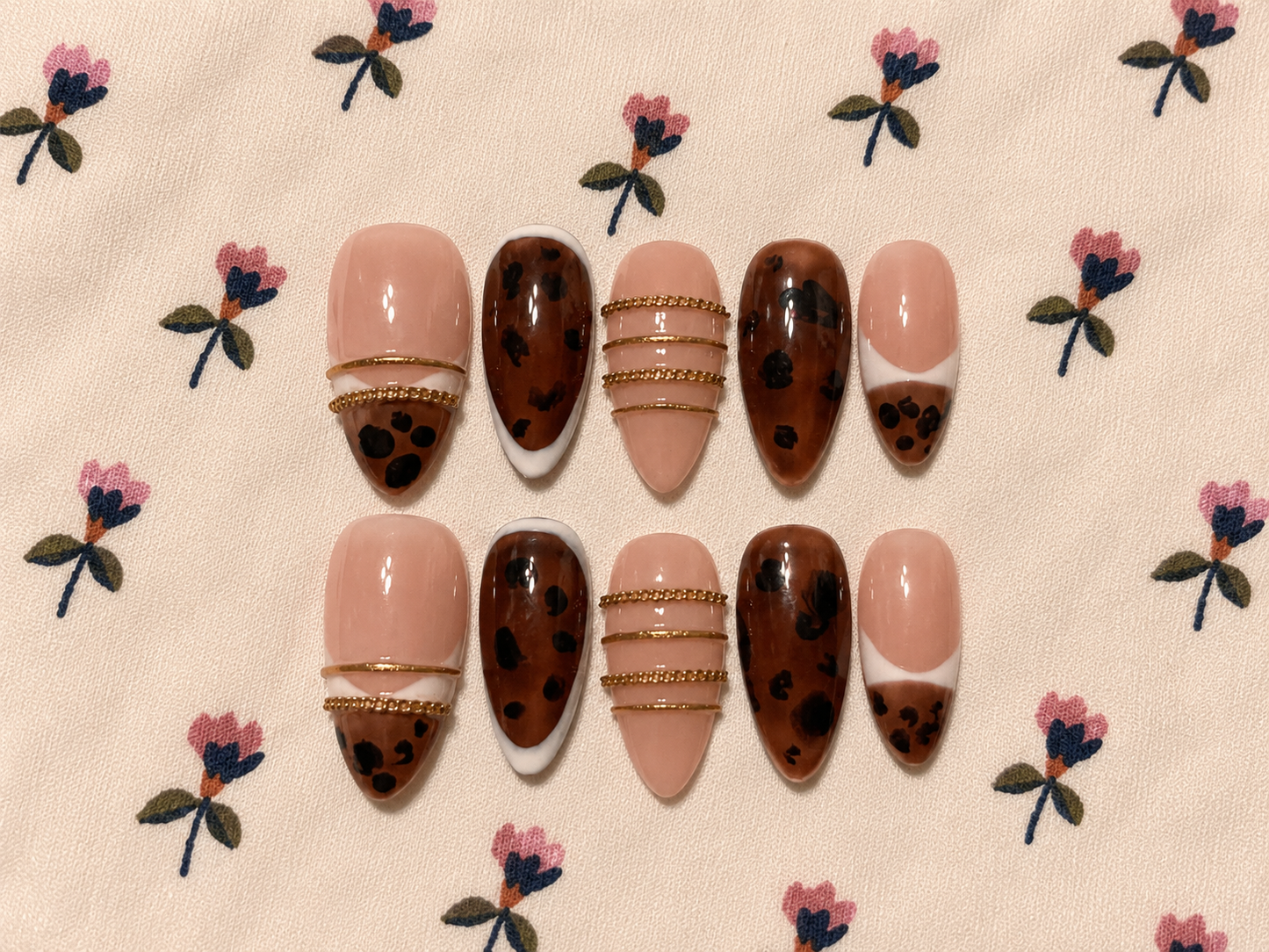 Almond nail set